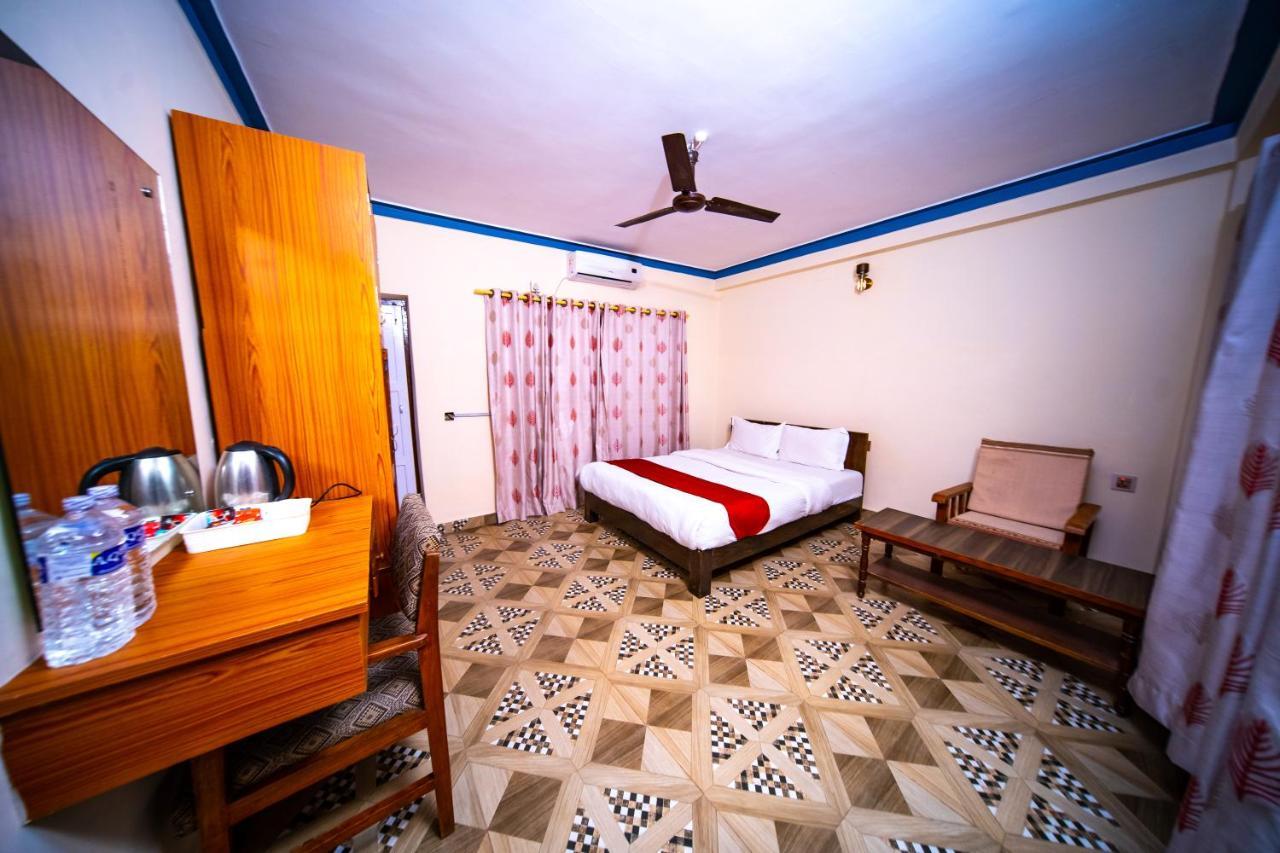 Albergue Dharma Backpackers Pokhara Exterior foto